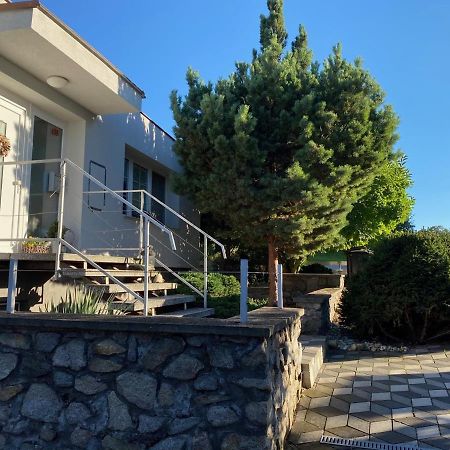 Apartman Praceアパートメント エクステリア 写真